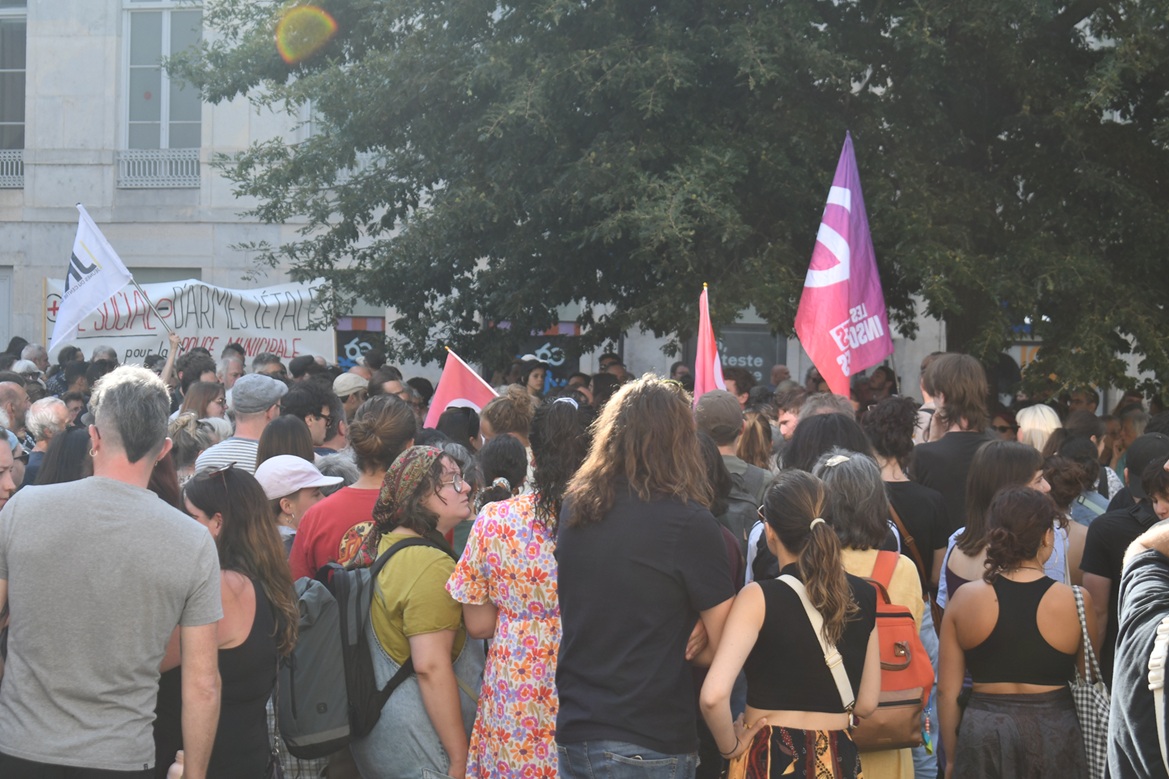 ARRETE ANTIMENDICITE manif