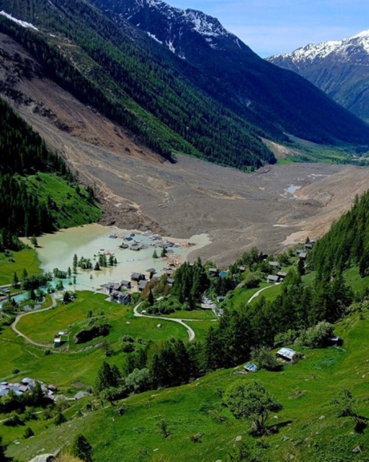 Suisse : le village de Blatten englouti par un glacier, l’inquiétude demeure
