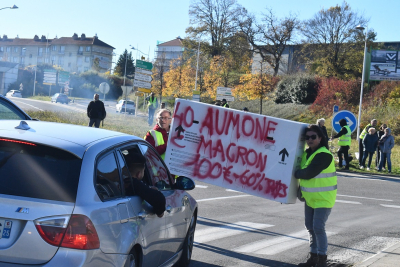 Besan&ccedil;on : Les gilets jaunes r&eacute;investissent les ronds-points