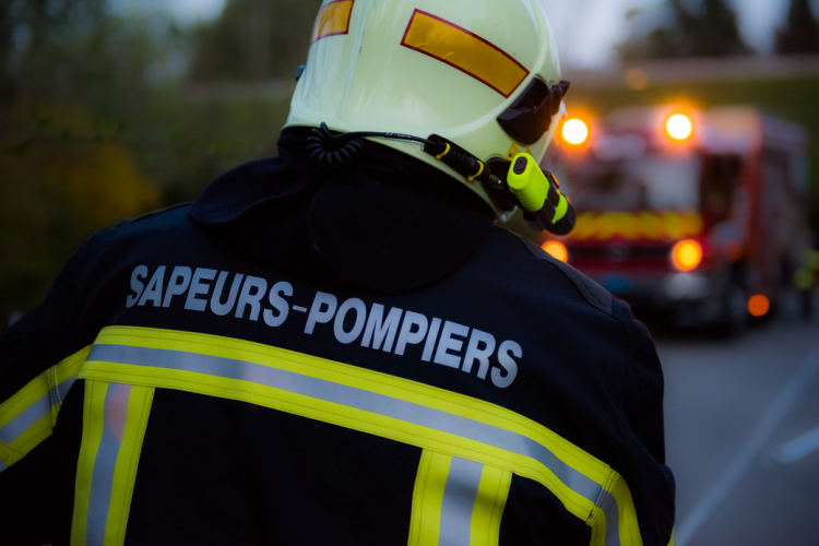 Feu de bâtiment agricole à Saône