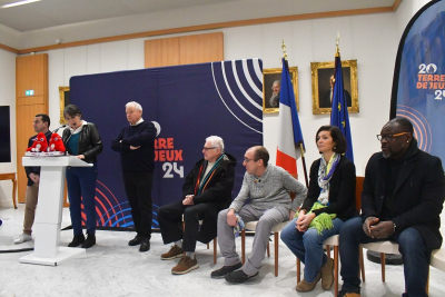 Jeux Olympiques : Besan&ccedil;on pr&eacute;sente ses porteurs de la flamme