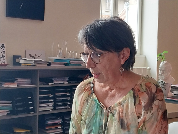 Choc p&eacute;trolier : Anne Vignot interpelle le maire de Besan&ccedil;on pour un plan d&rsquo;urgence