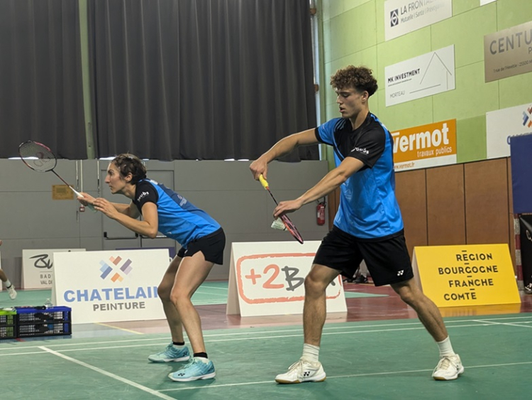 Badminton Val de Morteau : le match pour ne pas perdre la distance