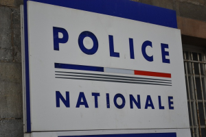 Besançon : Deux individus interpellés après avoir mis le feu à une poubelle
