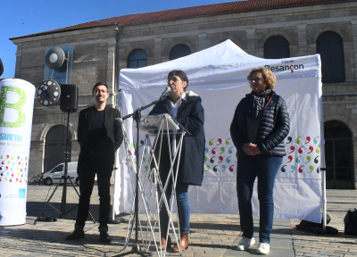 Besan&ccedil;on : V&eacute;g&eacute;taliser la Place de la R&eacute;volution, devenue un &icirc;lot de chaleur