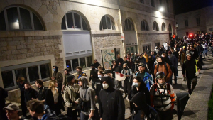 Réforme : entre 300 et 400 personnes se sont rassemblées ce soir au centre-ville de Besançon