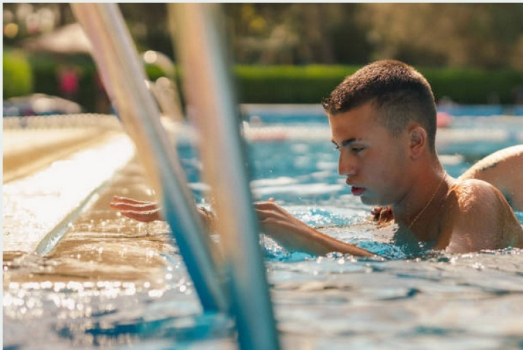 Arbois : recrutement de surveillant(e)s de baignade pour l&rsquo;&eacute;t&eacute; 2026