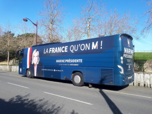 Présidentielle 2022 : le bus de campagne de Marine Le Pen de passage à Besançon