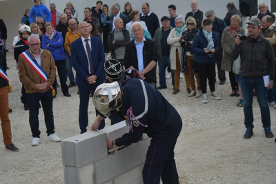 Sombacour : pose de la premi&egrave;re pierre du futur centre de secours.