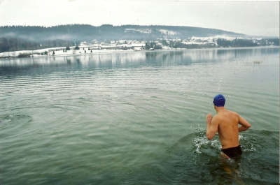Nouvelle travers&eacute;e du lac Saint-Point &agrave; la nage de Christophe Corne