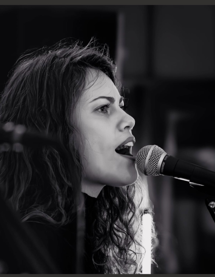 Haut-Doubs : avec &laquo; L&rsquo;&Acirc;me au corps &raquo;, Gladys franchit une nouvelle &eacute;tape musicale