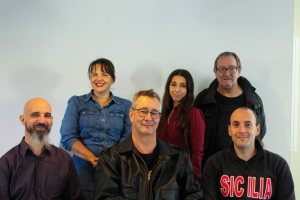 en arrière-plan, Stéphanie Gigandet, Kaina Auray, Jean-Manuel Fernandez. En premier plan de gauche à droite Cédric Laithier, Xavier Moyse et Nicolas Jeanson. 