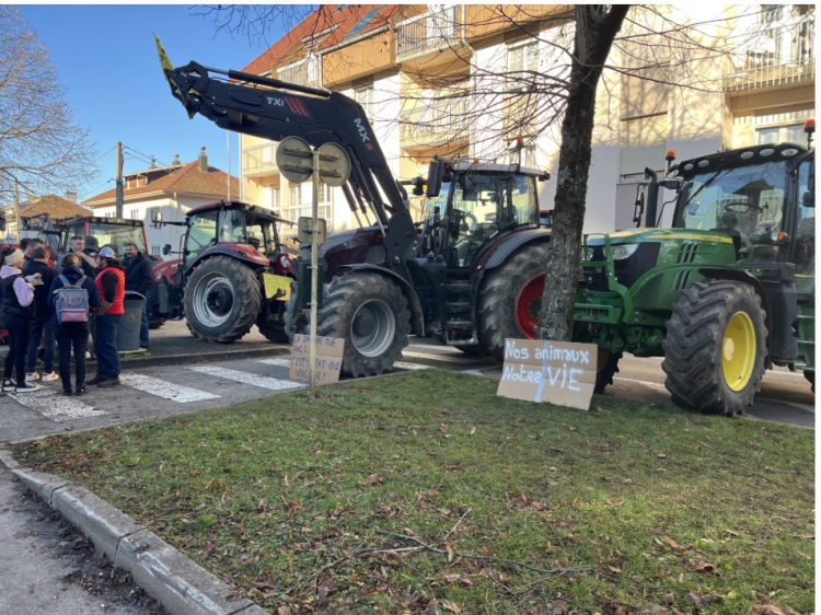 Coordination Rurale : mobilisation à Pontarlier contre la gestion de la crise agricole