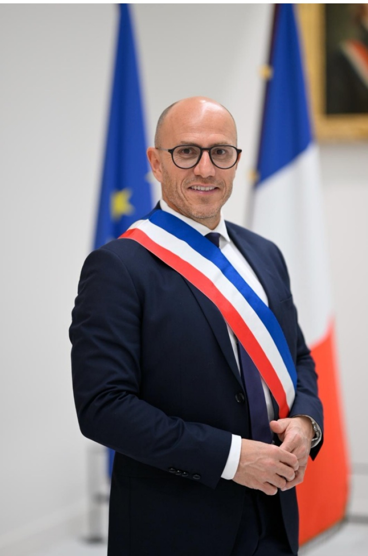 Apr&egrave;s les incidents rue Courbet, le maire promet des poursuites