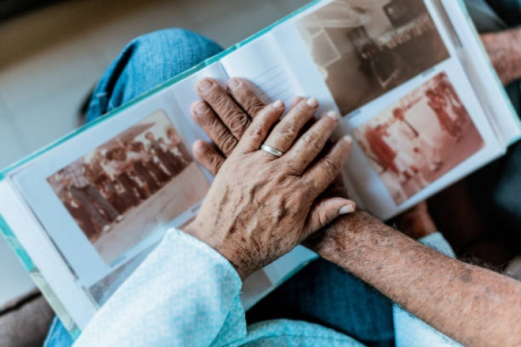 Journée mondiale Alzheimer : projection du film &quot;la mémoire éternelle&quot; à Pontarlier