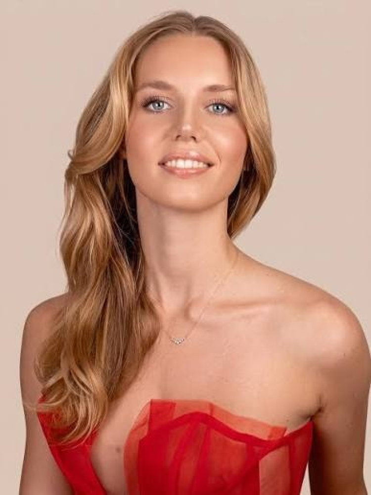 Saint-Martin : nouvelle &eacute;tape pour Emma Ninot, Miss Franche-Comt&eacute;, vers Miss France 2027