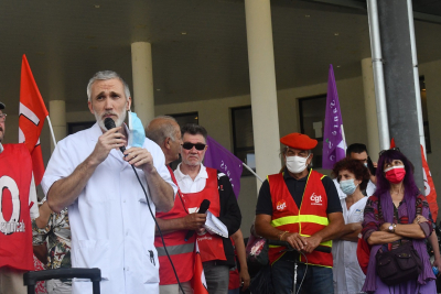 Le Pofesseur Laurent Thines a pris la parole 