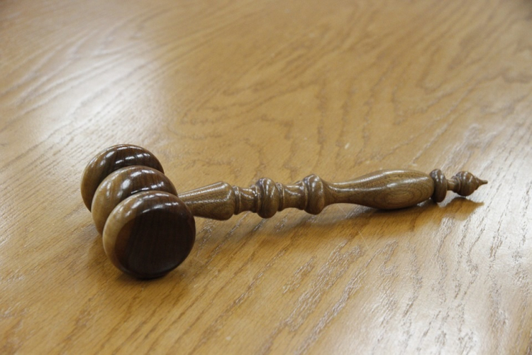 Tilleuls d’Arçon : le tribunal administratif suspend leur abattage