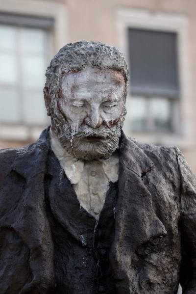 La sculpture d'Ousmane Sow vandalis&eacute;e