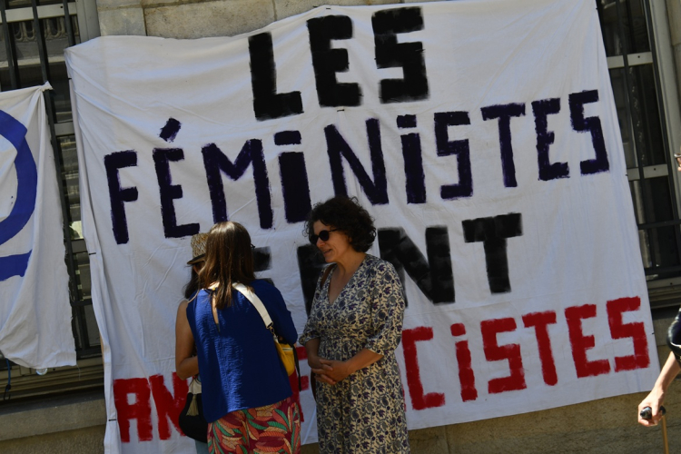N&eacute;m&eacute;sis  : un rassemblement de soutien &agrave; Anne Vignot organis&eacute; devant le tribunal judiciaire