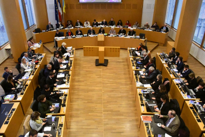 Doubs : Le plan de protection de l&rsquo;enfance au c&oelig;ur de la prochaine assembl&eacute;e d&eacute;partementale