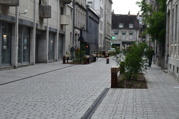 Besançon : « donner une juste place à chacun »