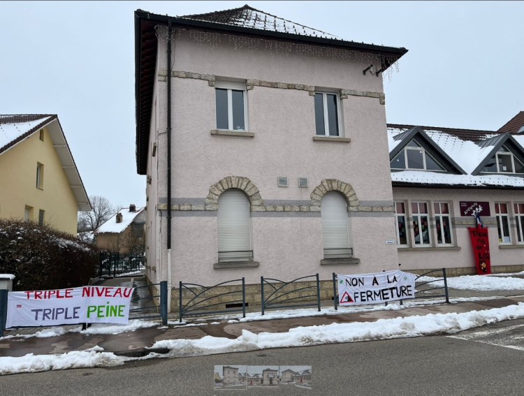 Mobilisation &agrave; l&rsquo;&eacute;cole de Frambouhans : parents et &eacute;lus d&eacute;noncent une fermeture de classe