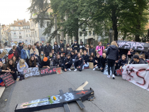 Education : Les étudiants en STAPS dans la rue