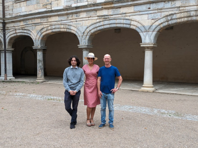 Au mus&eacute;e du Temps, 8 demandeurs d&rsquo;asiles &eacute;crivent sur des tableaux