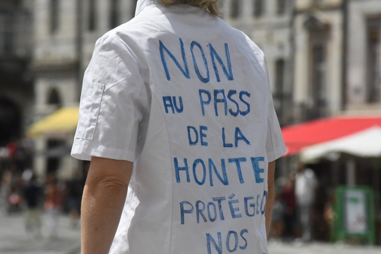 Besançon : Action contre le pass sanitaire