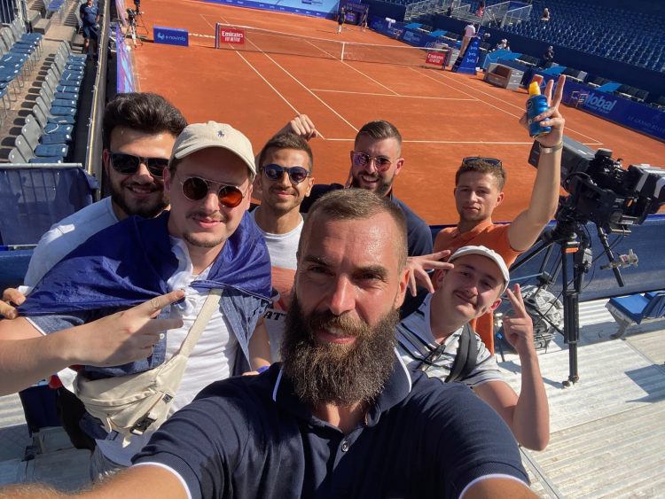 Tennis : Cinq jeunes supporters du Haut-Doubs surprennent Benoît Paire