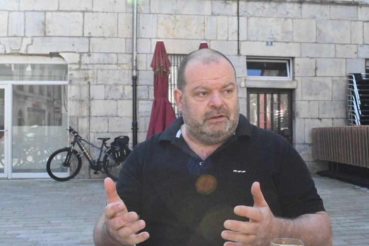 Stéphane Ravacley, du fournil à l’engagement politique