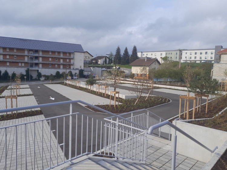 Morteau : Le nouveau parking paysager rue du Maréchal Leclerc accessible