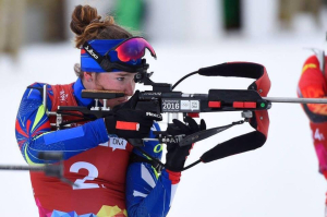 Hochfilzen : la Pontissalienne Lou Jeanmonnot victorieuse du sprint féminin