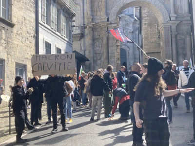 R&eacute;forme des retraites : mobilisation devant le rectorat &agrave; Besan&ccedil;on