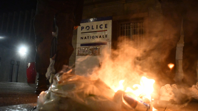 La d&eacute;fense des libert&eacute;s est-elle menac&eacute;e aujourd'hui en France ?