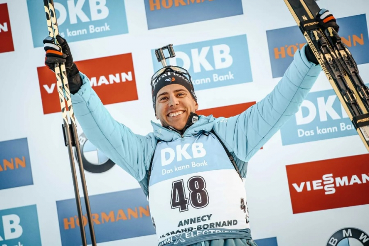 Biathlon : Les Français deuxièmes du relais
