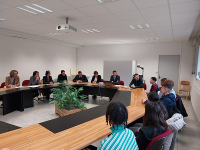 Nathalie Albert Moretti, rectrice de la r&eacute;gion acad&eacute;mique Bourgogne Franche-Comt&eacute; a rencontre les &eacute;l&egrave;ves de la classe pr&eacute;pa-seconde