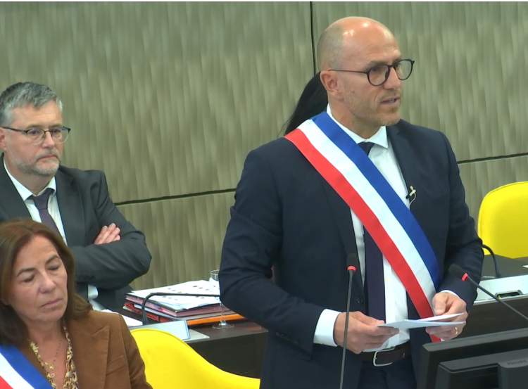 Besan&ccedil;on : Ludovic Fagaut &eacute;lu maire, son &eacute;quipe d&rsquo;adjoints d&eacute;voil&eacute;e